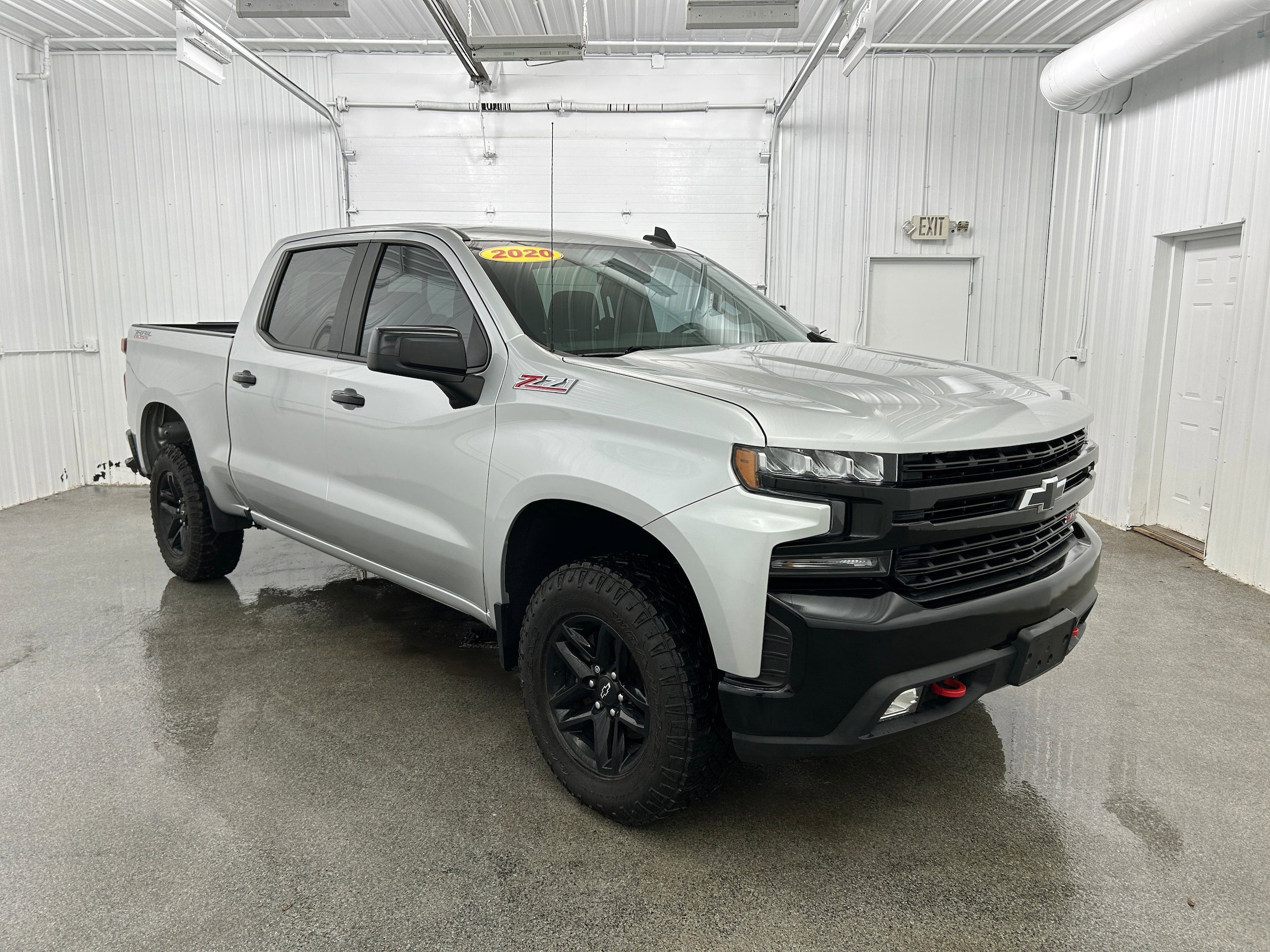 Used 2020 Chevrolet Silverado 1500 LT Trail Boss AWD/4WD image 2