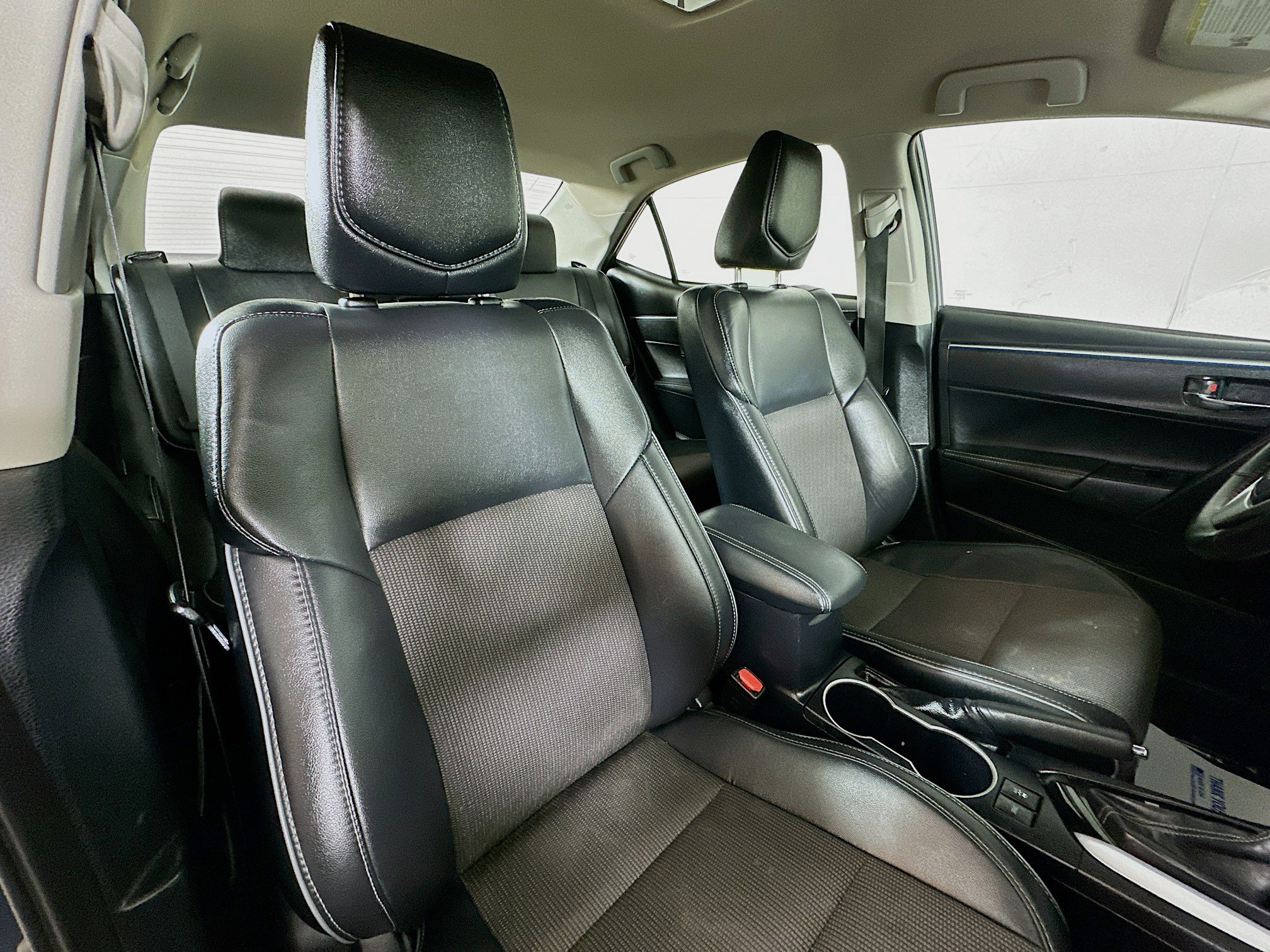 Used 2015 Toyota Corolla S FWD image 25