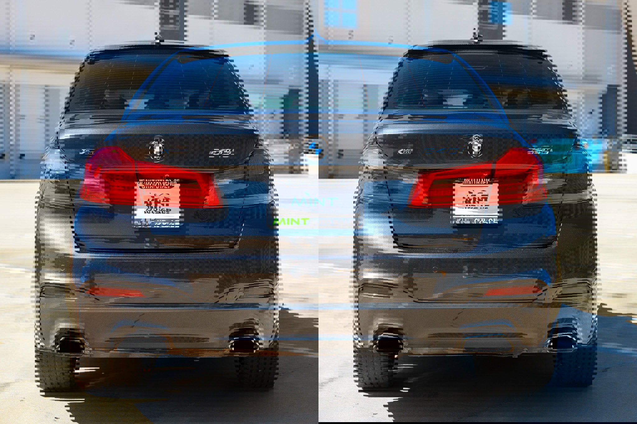 Used 2017 BMW 540i xDrive image 12