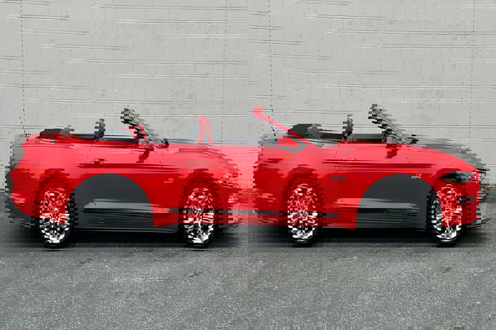 Used 2020 Ford Mustang GT Premium w/ Equipment Group 401A image 8