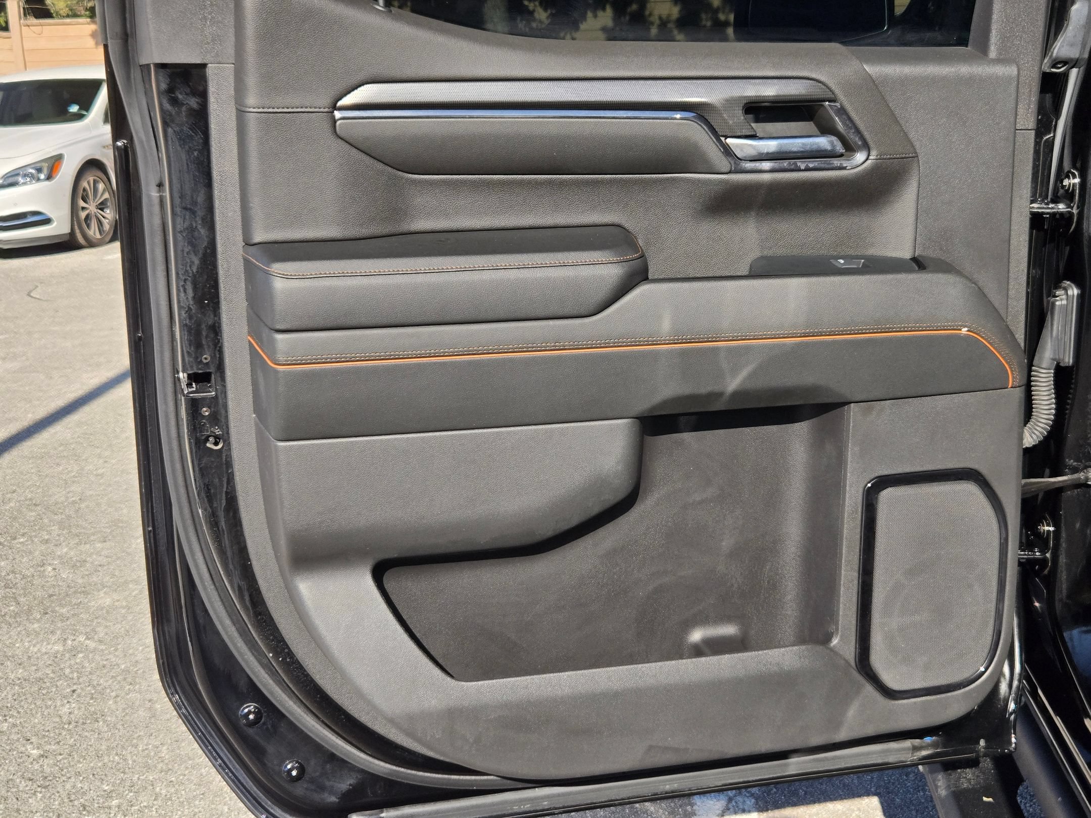 Used 2024 GMC Sierra 1500 AT4 w/ Technology Package AWD/4WD image 15