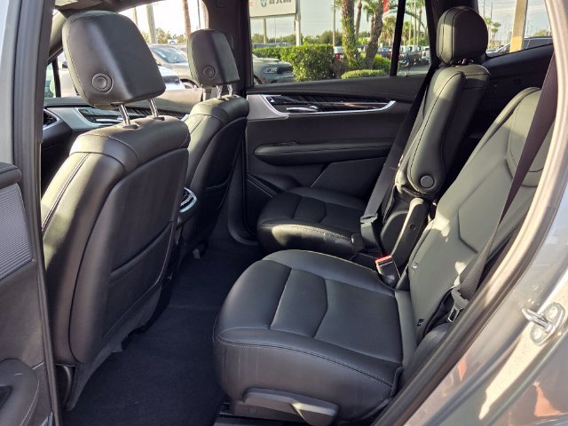 Used 2024 Cadillac XT6 Premium Luxury FWD image 11