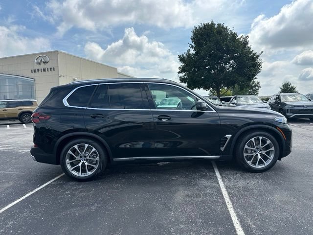 New 2026 BMW X5 xDrive50e w/ Climate Comfort Package AWD/4WD image 11