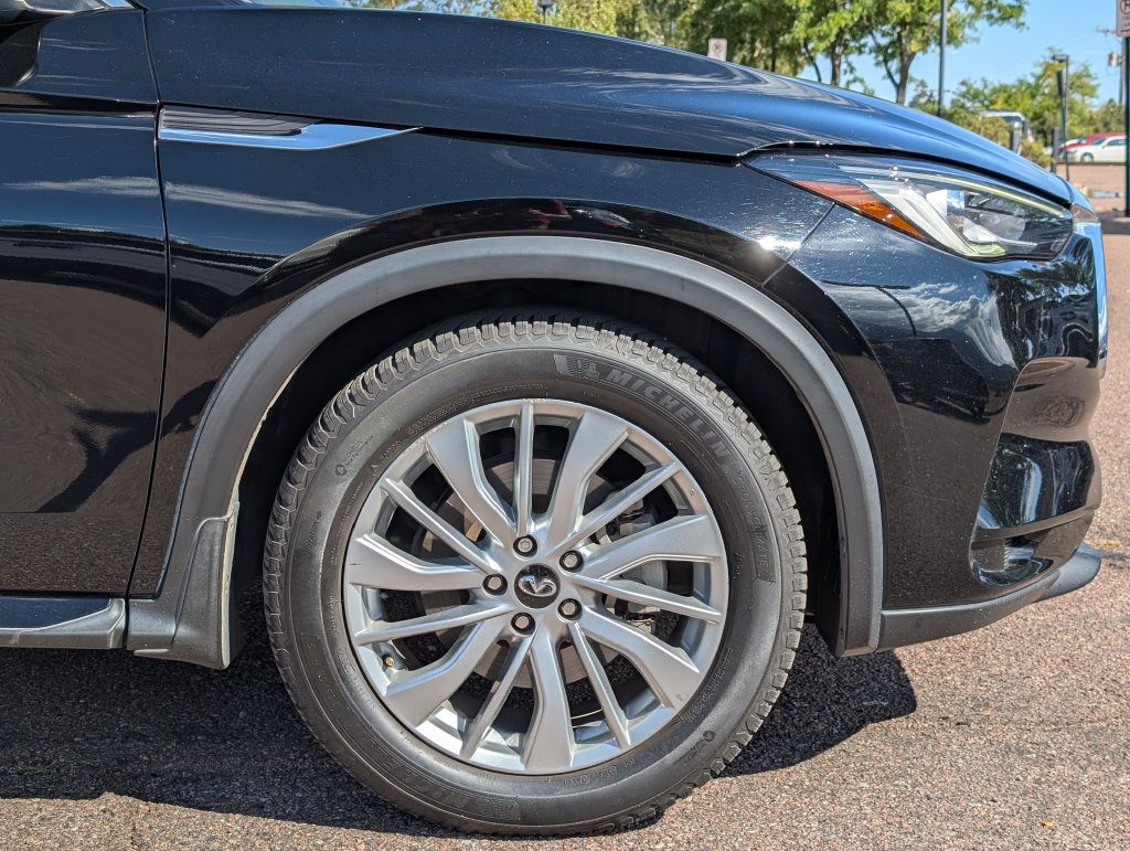 Used 2023 INFINITI QX50 Luxe AWD/4WD image 9