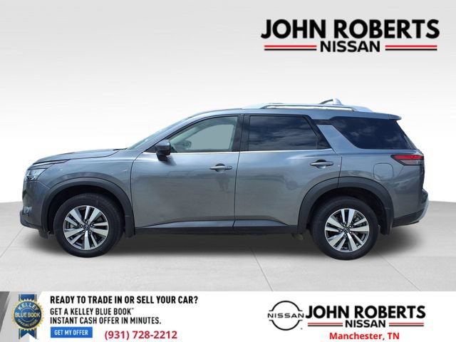 Used 2023 Nissan Pathfinder SL AWD/4WD image 2
