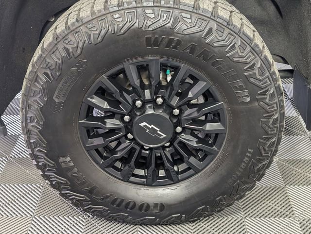 Certified 2024 Chevrolet Silverado 2500 LTZ w/ LTZ Plus Package image 8