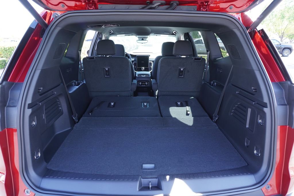 New 2026 GMC Acadia Elevation image 8