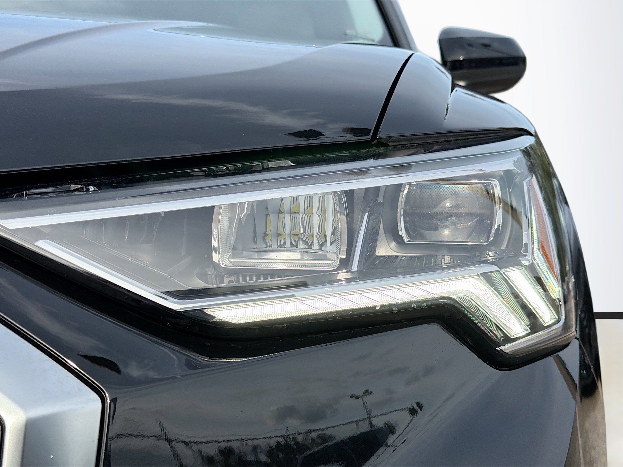 Certified 2024 Audi Q3 2.0T Premium Plus image 9