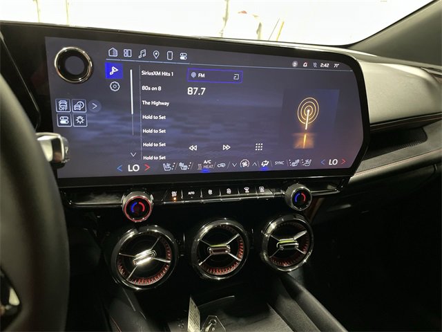 Certified 2025 Chevrolet Blazer EV RS image 25