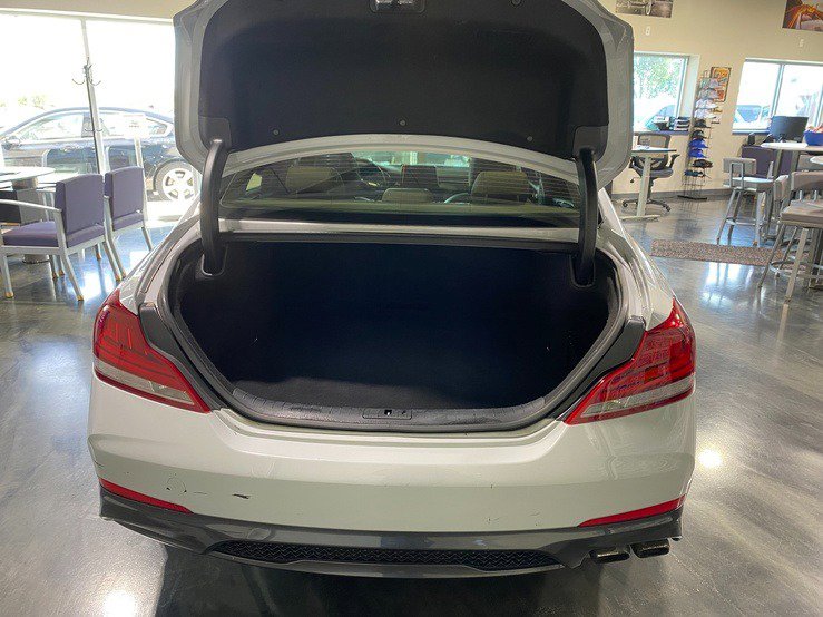 Used 2020 Genesis G70 2.0T RWD image 16