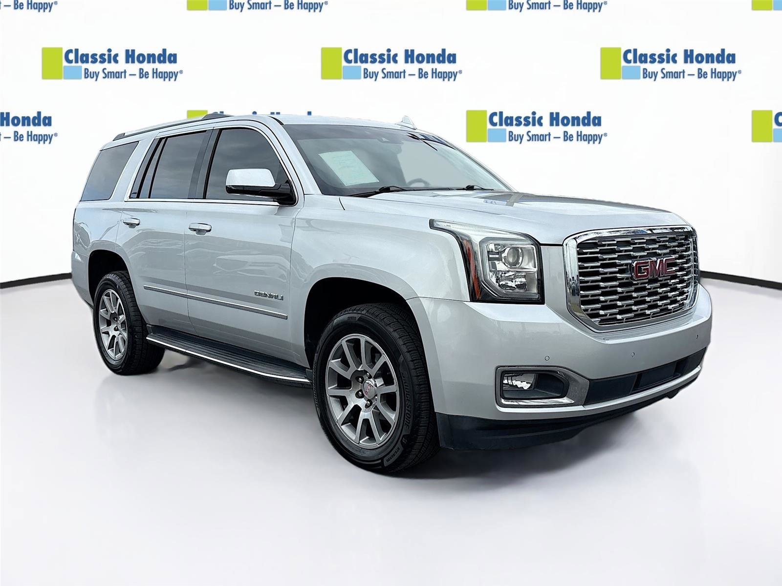Used 2018 GMC Yukon Denali RWD image 1