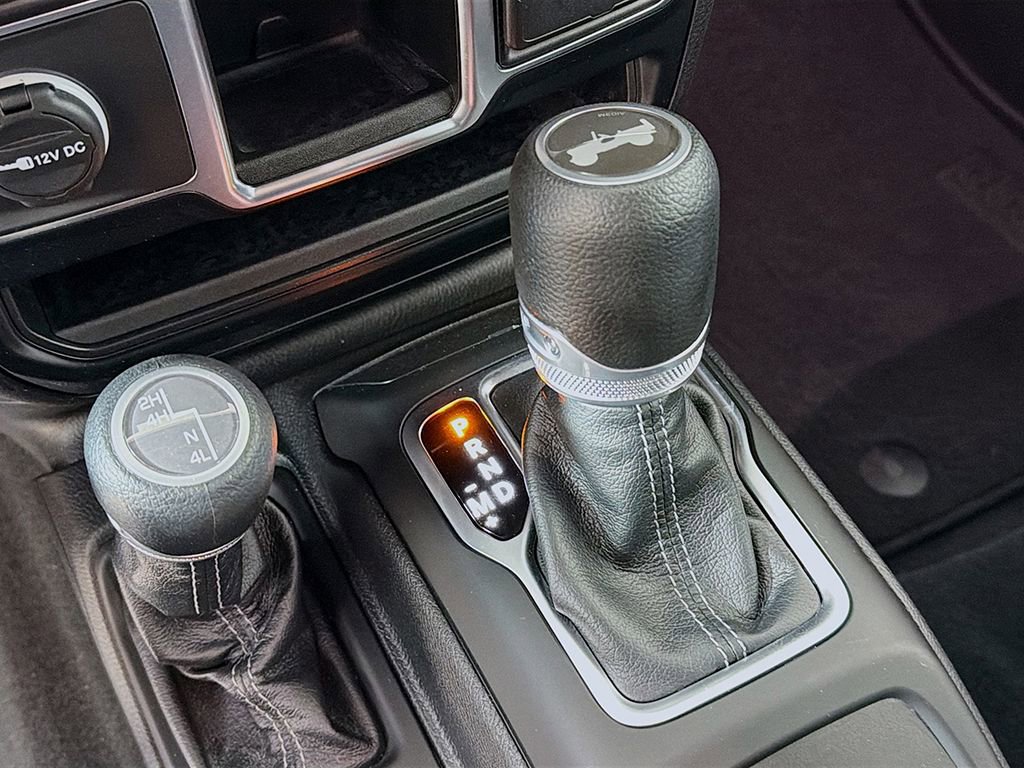 Used 2024 Jeep Wrangler Sport image 32