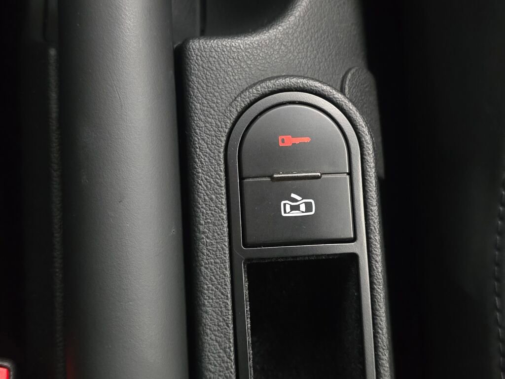 Used 2001 Audi TT 1.8T AWD/4WD image 40