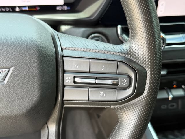 Used 2024 Chevrolet Colorado Trail Boss w/ Technology Package AWD/4WD image 15