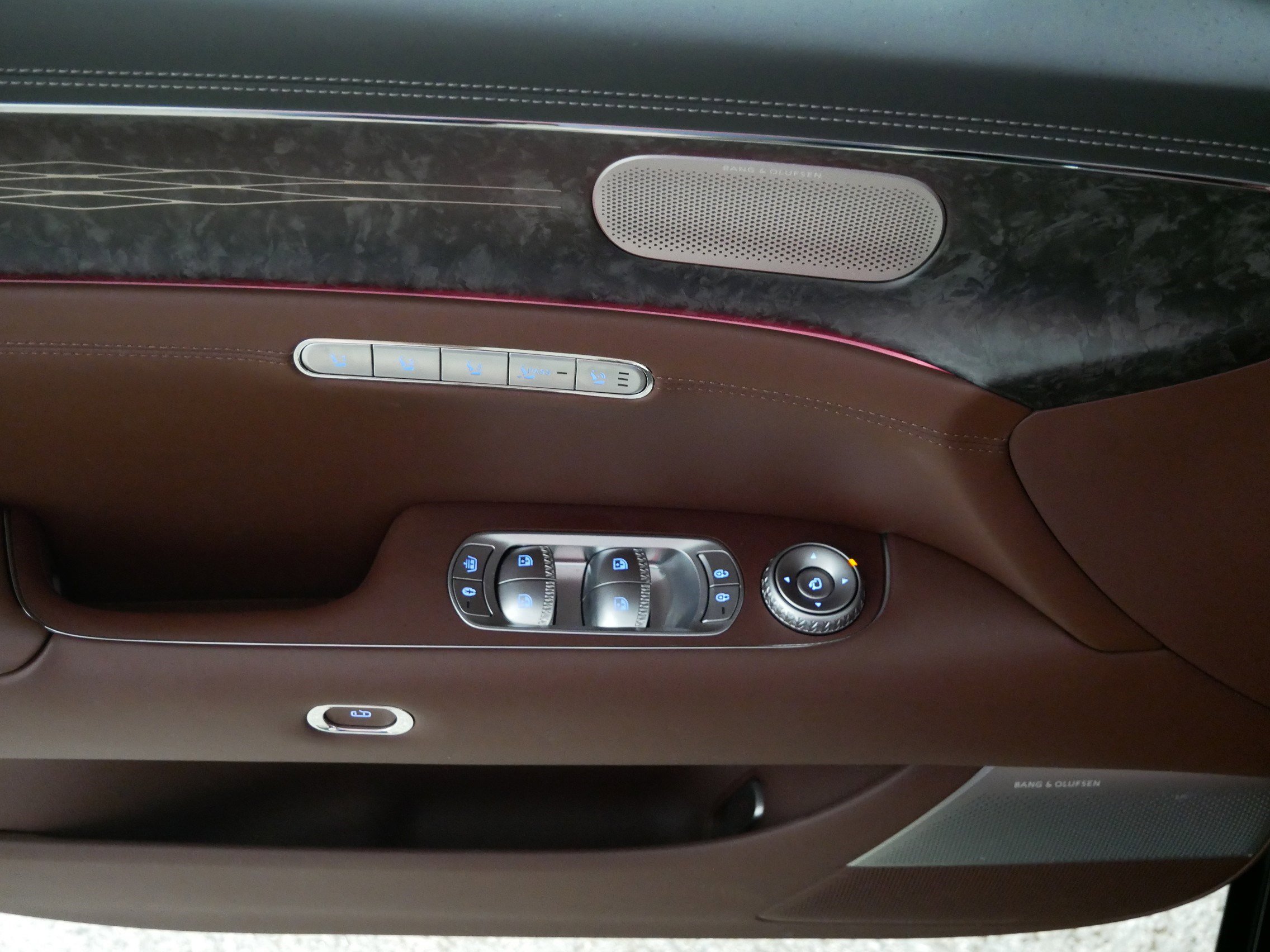 Used 2023 Genesis G90 3.5T AWD/4WD image 19