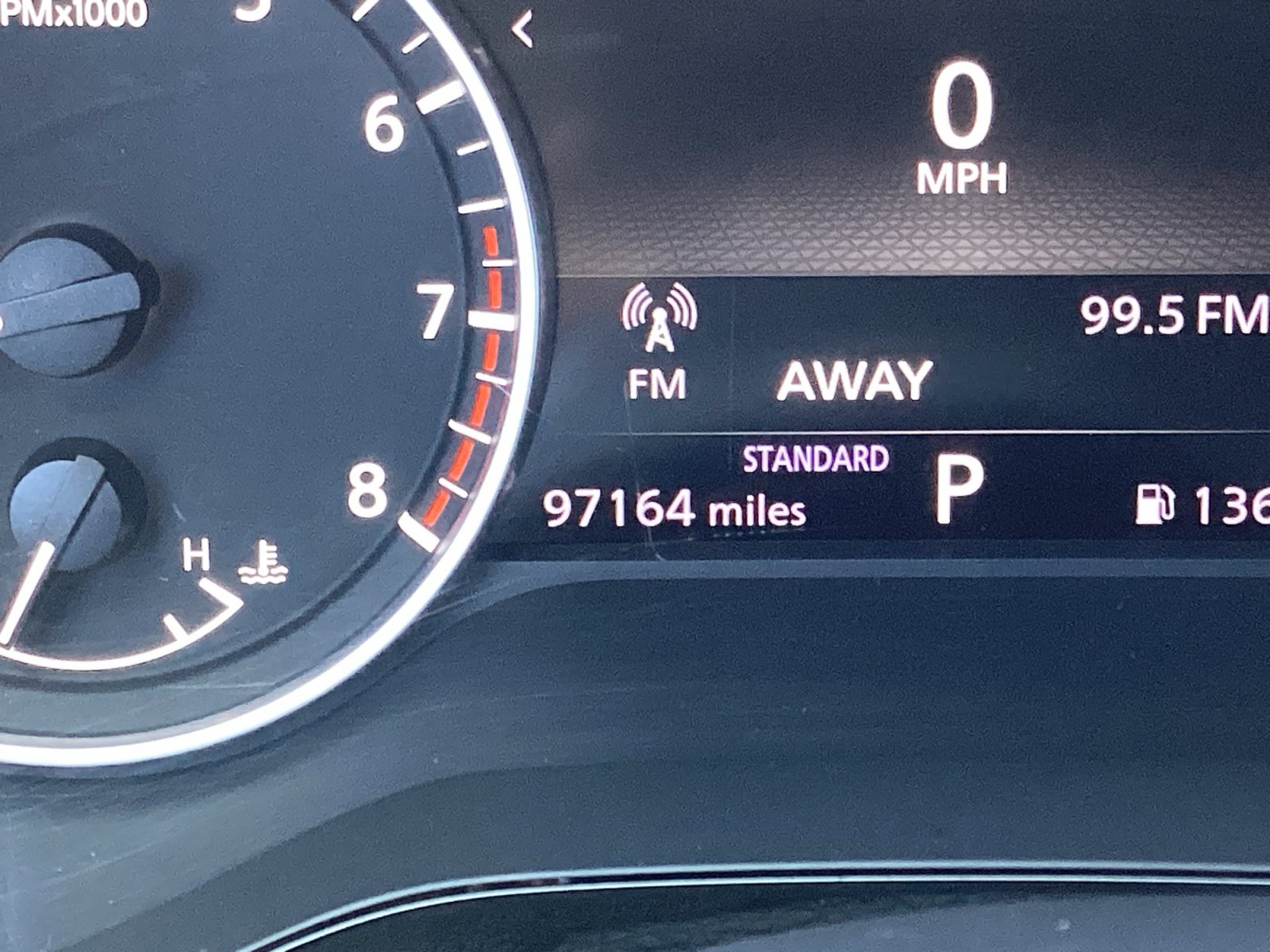 Used 2024 Nissan Pathfinder SV FWD image 3