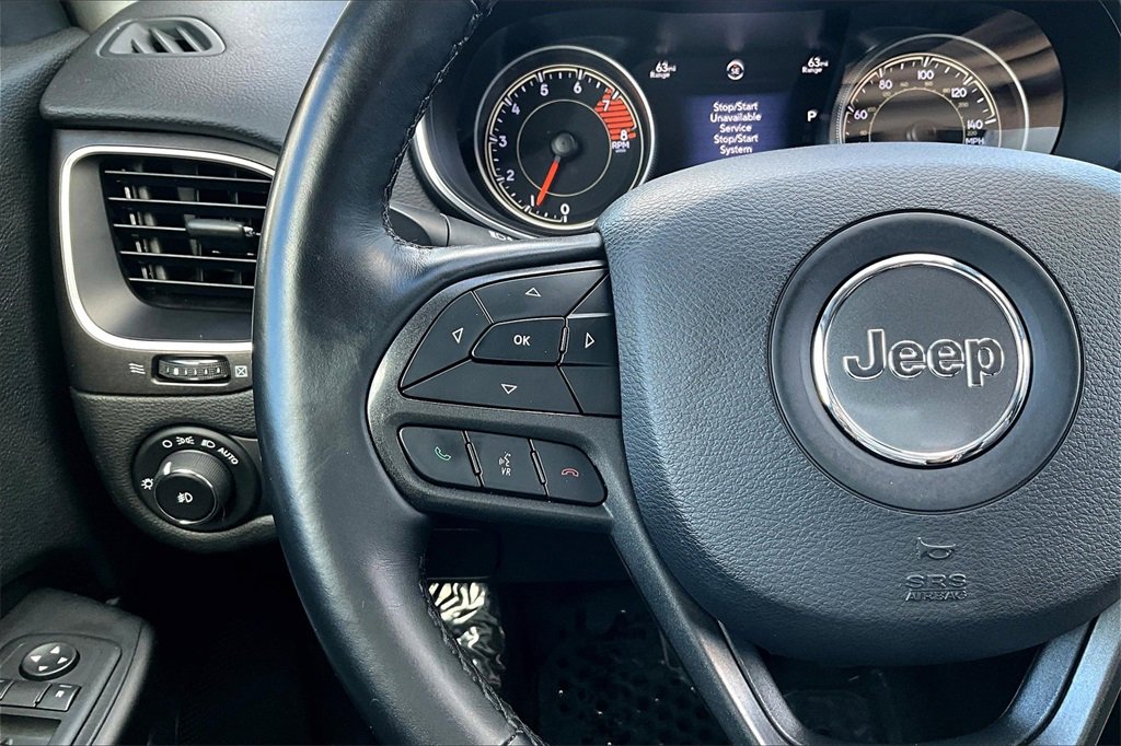 Used 2019 Jeep Cherokee Trailhawk image 25