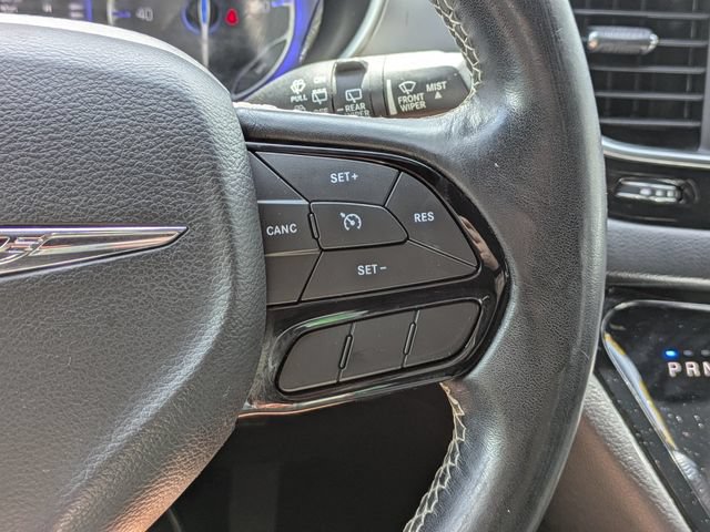 Used 2020 Chrysler Pacifica Touring w/ S Appearance Package FWD image 37