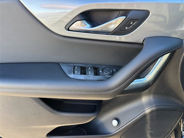Used 2020 Chevrolet Blazer LT image 24