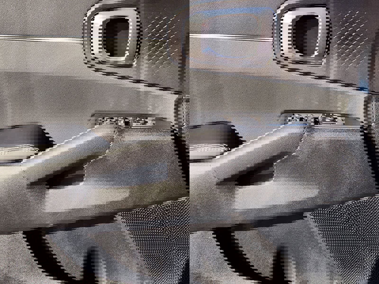 New 2026 Kia Sorento S w/ S Panoramic Sunroof Package FWD image 21