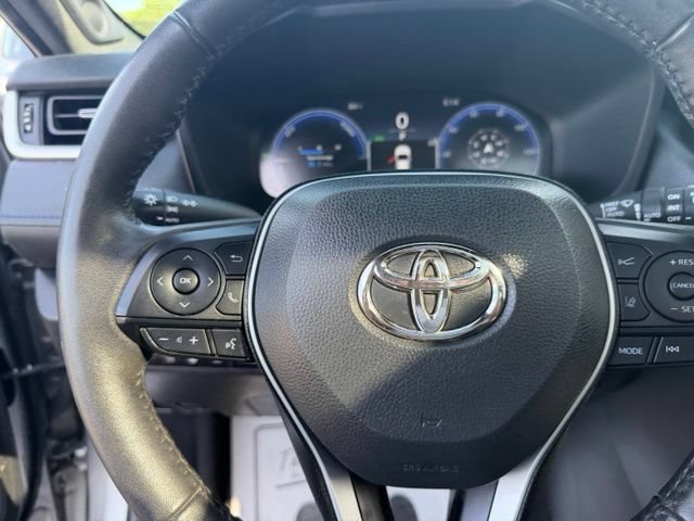 Used 2023 Toyota RAV4 XSE AWD/4WD image 25
