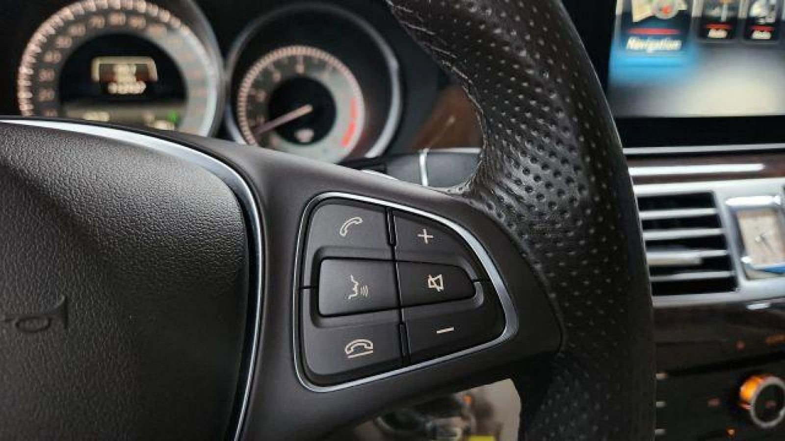 Used 2015 Mercedes-Benz CLS 400 4MATIC image 32