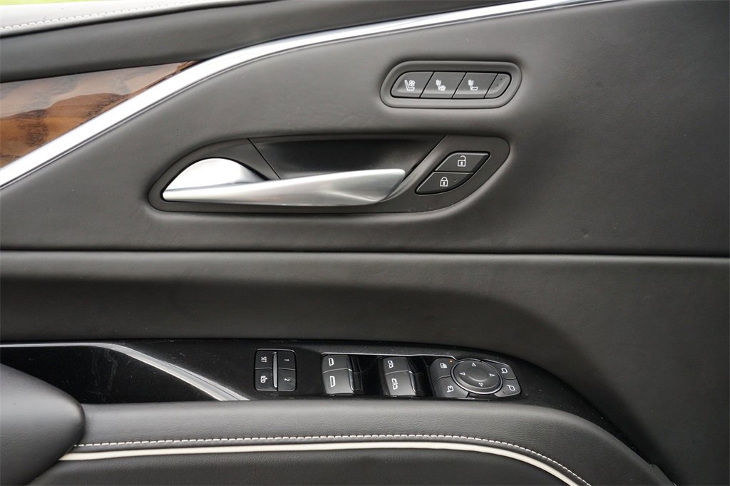 Used 2023 Cadillac Escalade ESV Sport Platinum w/ LPO, ONYX Package image 16