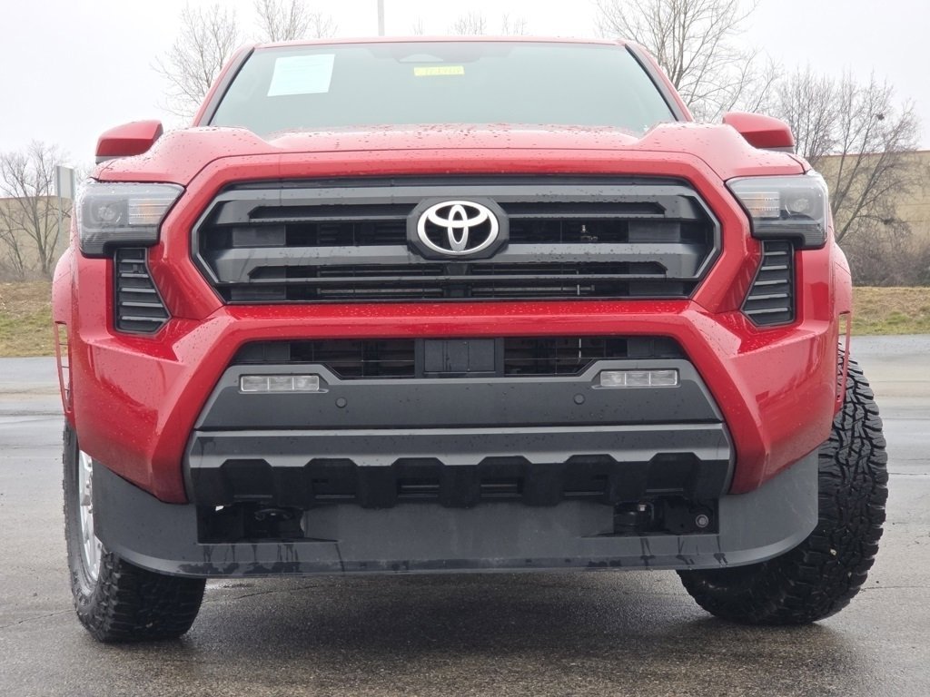 Used 2025 Toyota Tacoma SR5 w/ SR5 Upgrade Package image 3