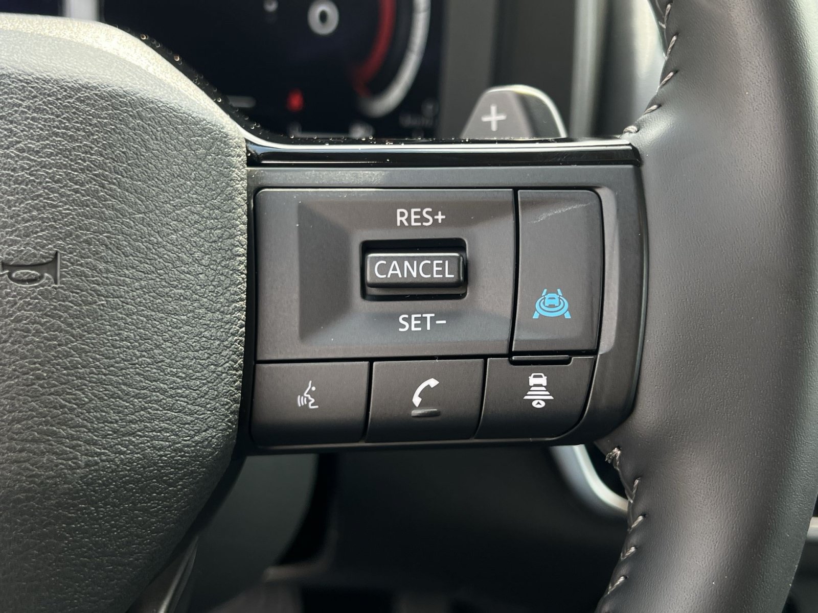 Used 2026 Nissan Rogue SL FWD image 23