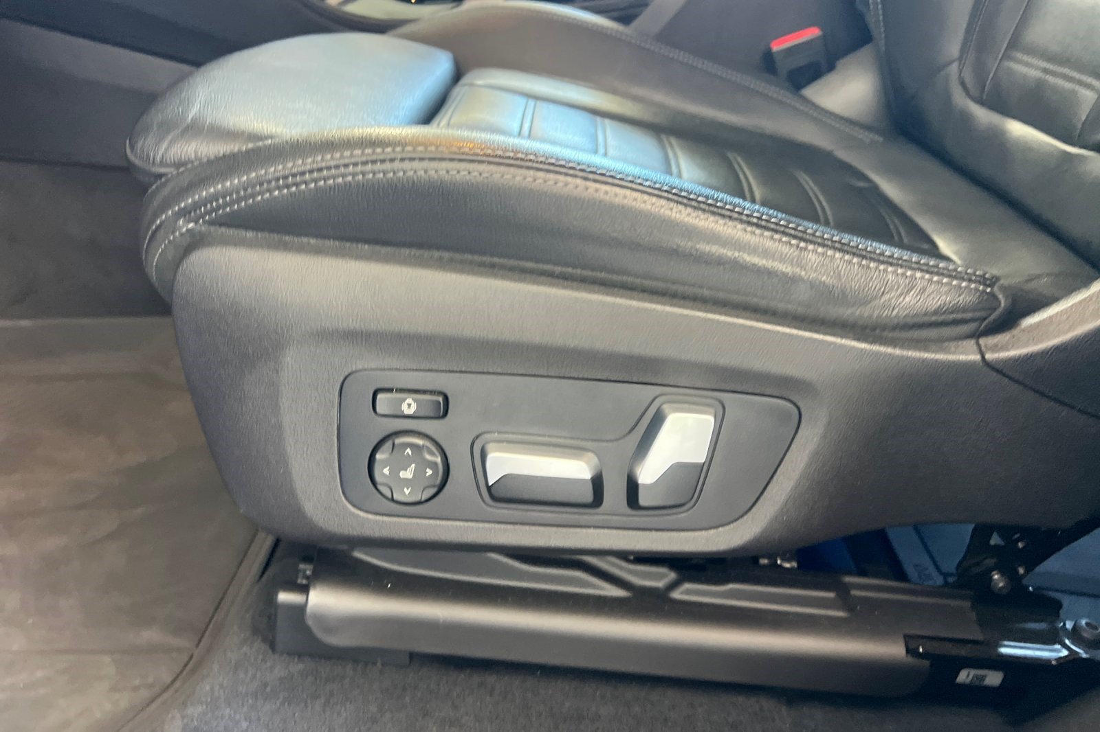 Used 2022 BMW X4 M w/ Executive Package AWD/4WD image 14
