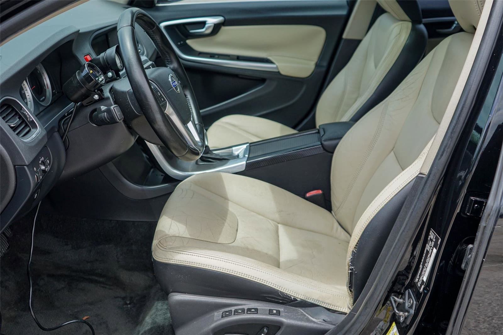 Used 2013 Volvo S60 T5 image 10