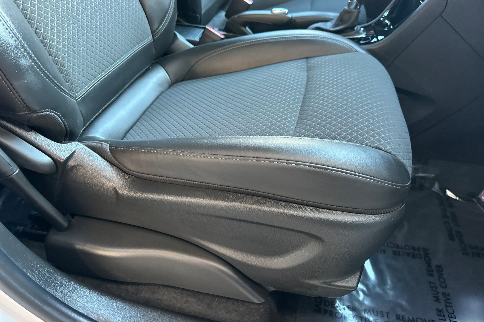 Certified 2022 Buick Encore Preferred w/ Safety Package image 23