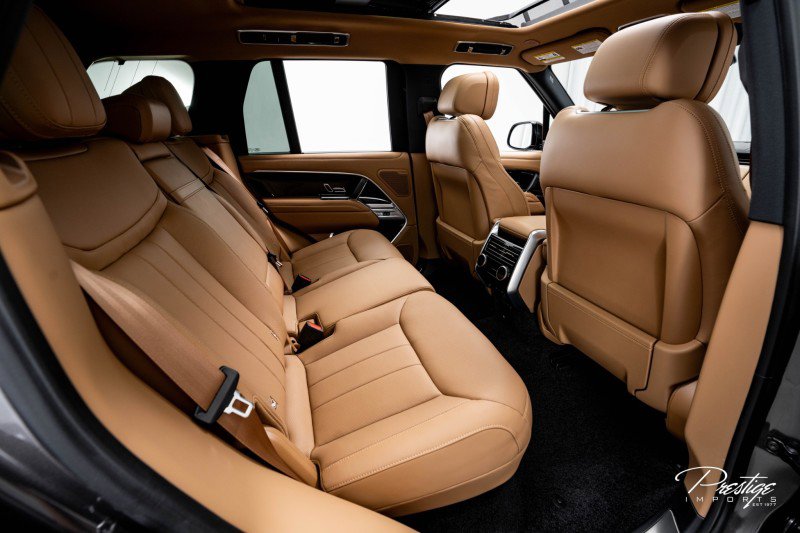 Used 2025 Land Rover Range Rover SE image 49