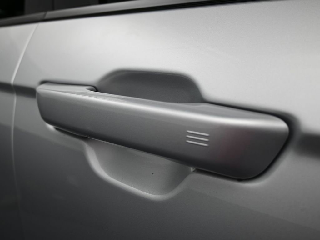 New 2025 Jeep Grand Cherokee Altitude image 36