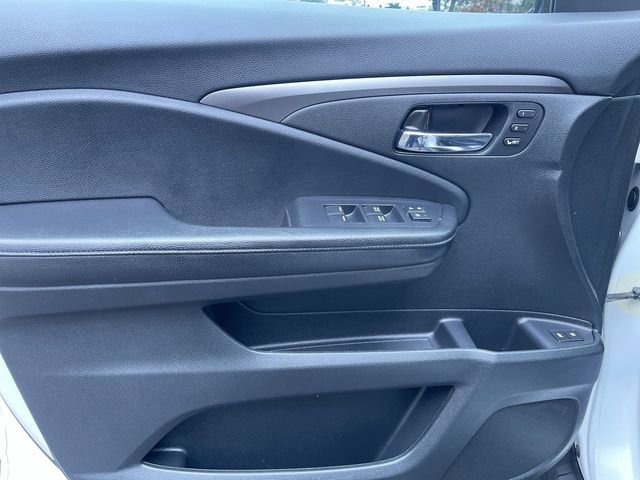 Used 2020 Honda Pilot Black Edition image 24