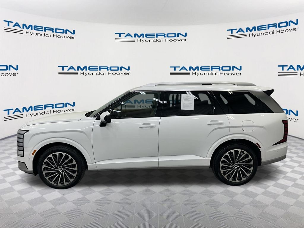 Used 2026 Hyundai Palisade Calligraphy FWD image 2