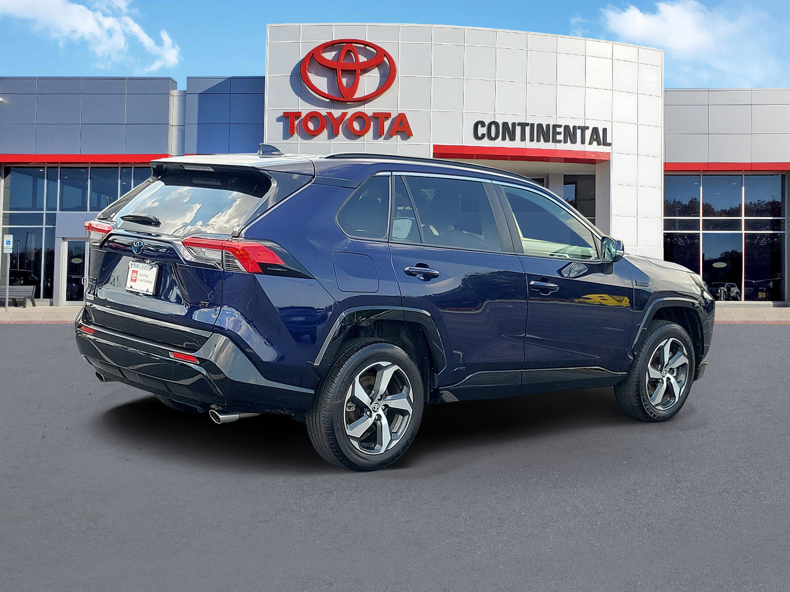 Certified 2024 Toyota RAV4 SE w/ Weather & Moonroof Package AWD/4WD image 5
