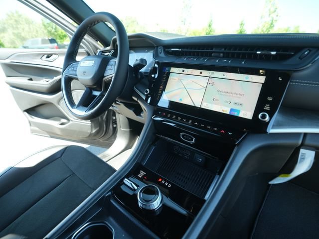 New 2026 Jeep Grand Cherokee Altitude AWD/4WD image 37