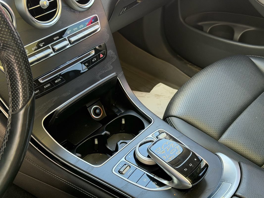 Used 2016 Mercedes-Benz GLC 300 4MATIC image 24