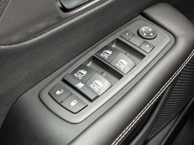 New 2026 Chrysler Voyager LX FWD image 24