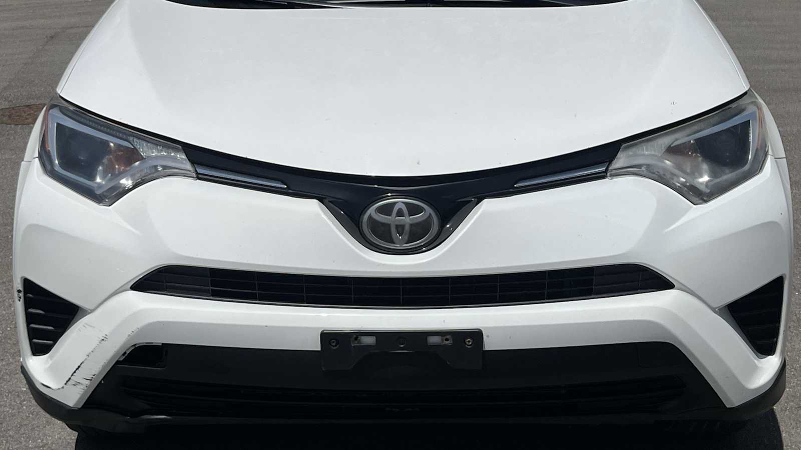 Used 2017 Toyota RAV4 LE AWD/4WD image 23
