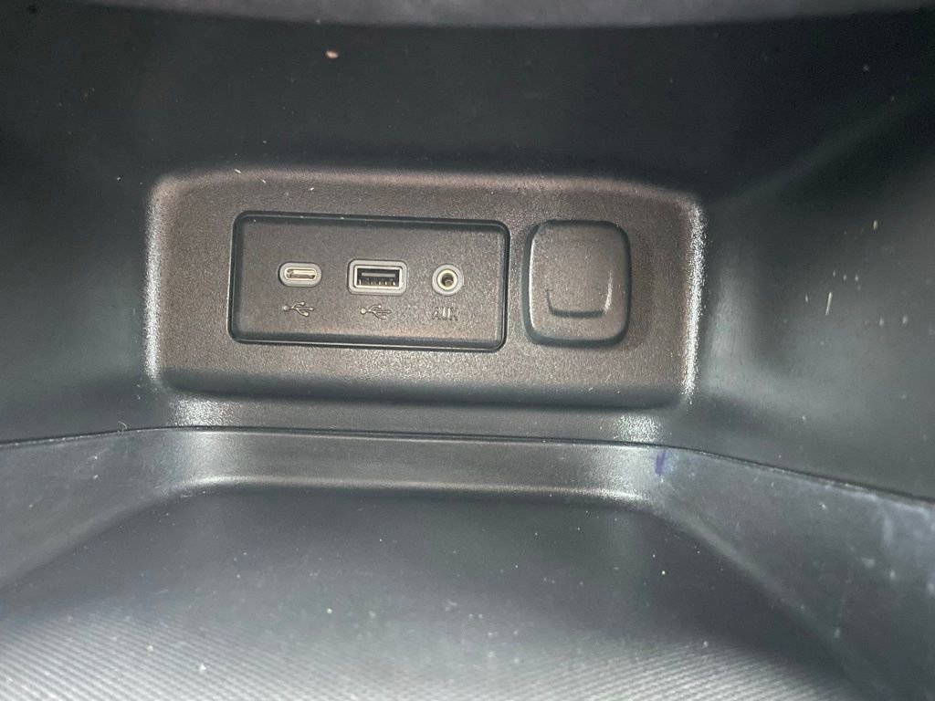 Certified 2023 Chevrolet Equinox LT w/ Driver Convenience Package image 33