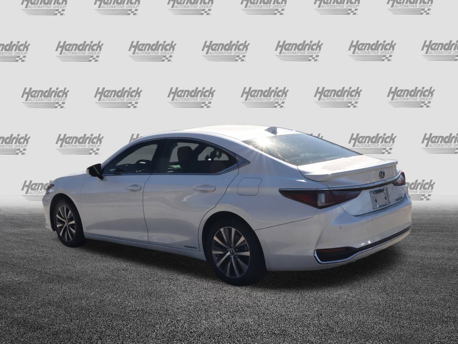 Certified 2021 Lexus ES 300h w/ Premium Package image 7