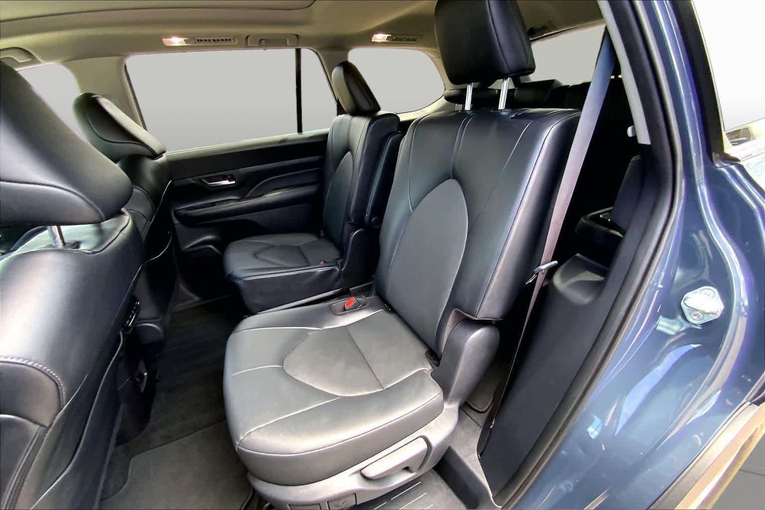 Used 2025 Toyota Grand Highlander FWD image 21