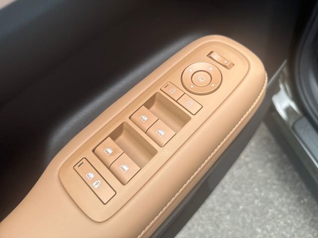 Certified 2025 Hyundai Santa Fe Limited image 11