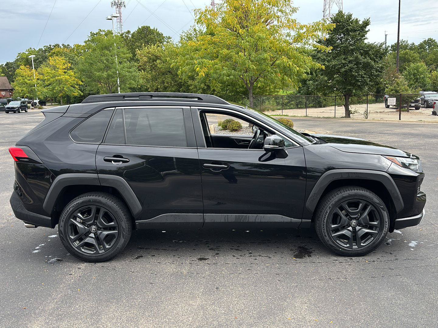 Used 2024 Toyota RAV4 Adventure AWD/4WD image 8