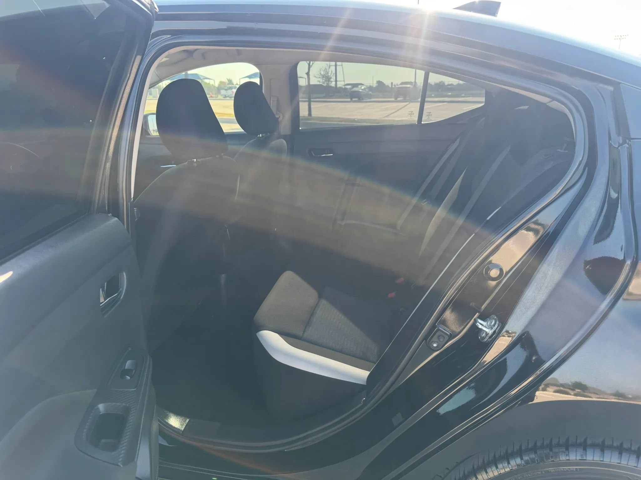 Used 2022 Nissan Versa SV FWD image 23