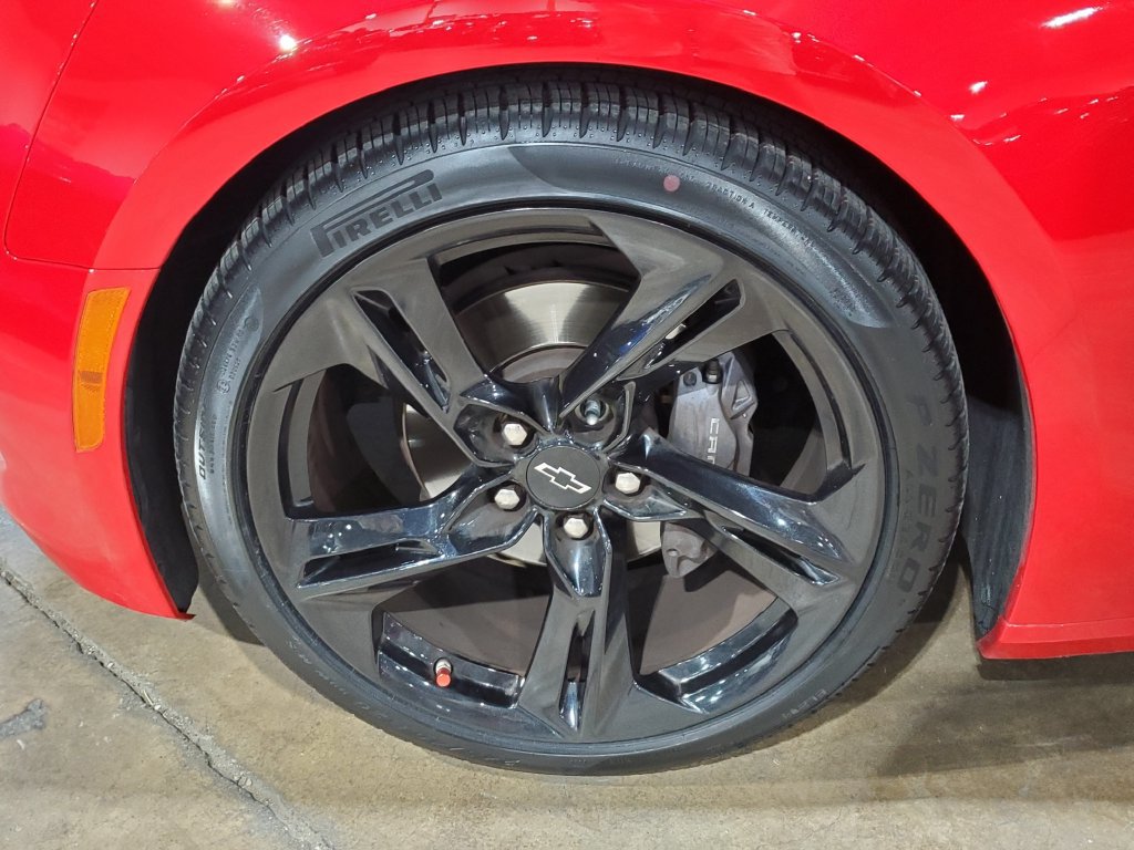 Used 2020 Chevrolet Camaro LT RWD image 35