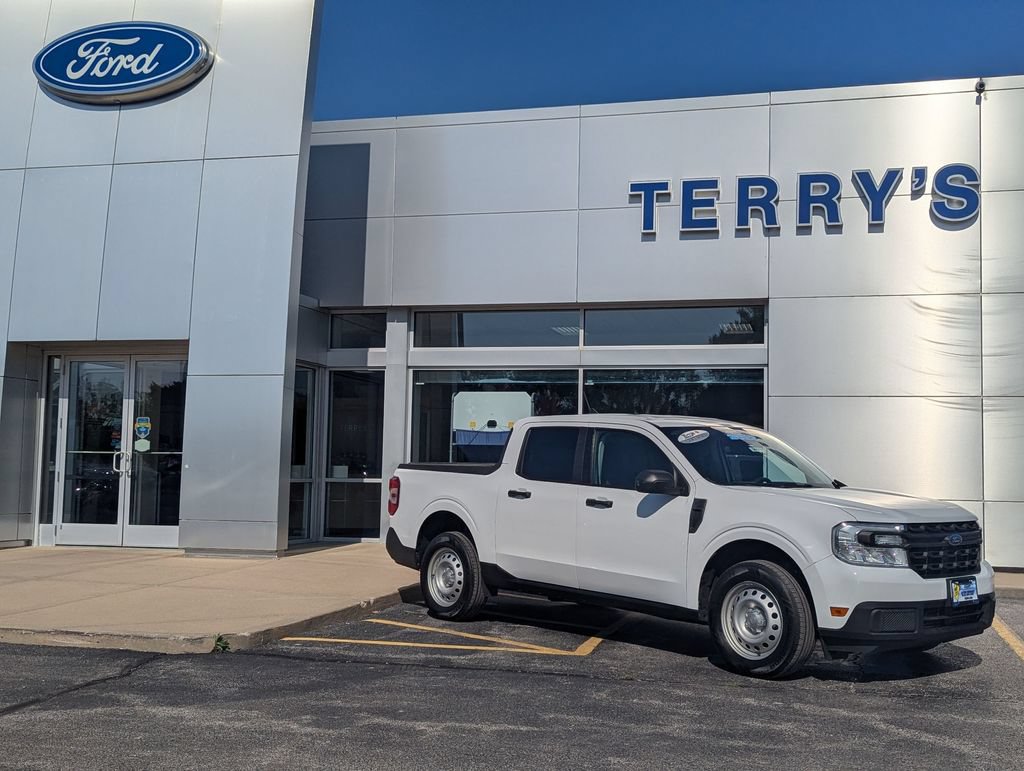 Used 2022 Ford Maverick XL FWD image 1