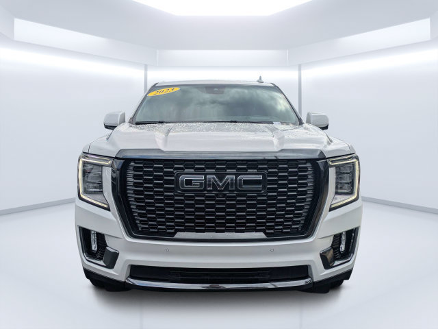Used 2023 GMC Yukon Denali Ultimate AWD/4WD image 8
